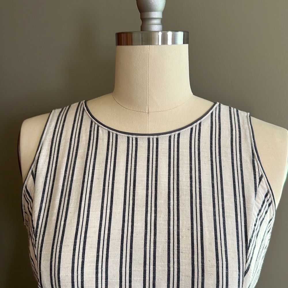 EUC dress. Cotton linen blend sleeveless dress.